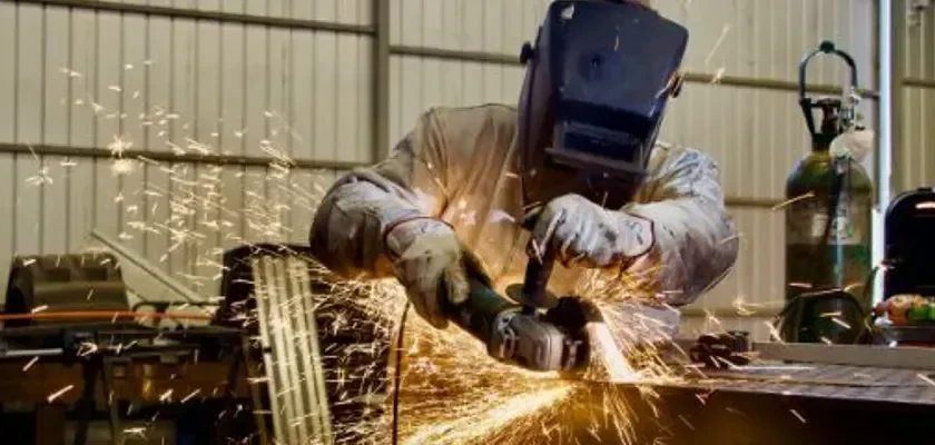 Магазини для зварювальників в Україні: який вибрати